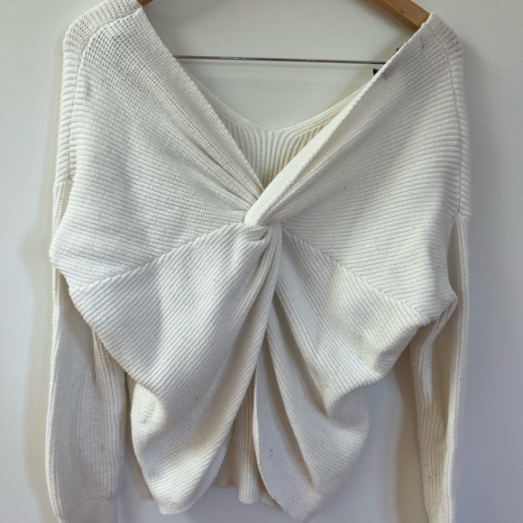 Lyla + Luce Sweaters - Cream Twist-Back Sweater - S